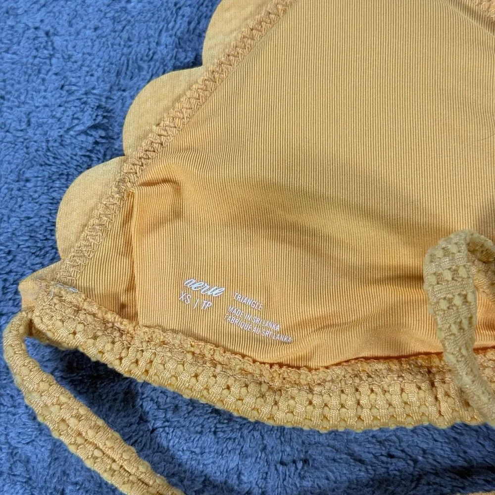 Aerie XS Women’s Triangle Swimsuit Bikini Top Scalloped Orange Textured